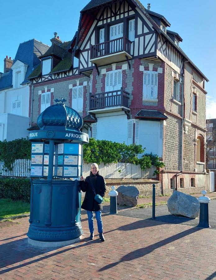 Les 3 Mouettes A Cabourg - Cote Normande Lejlighed Eksteriør billede