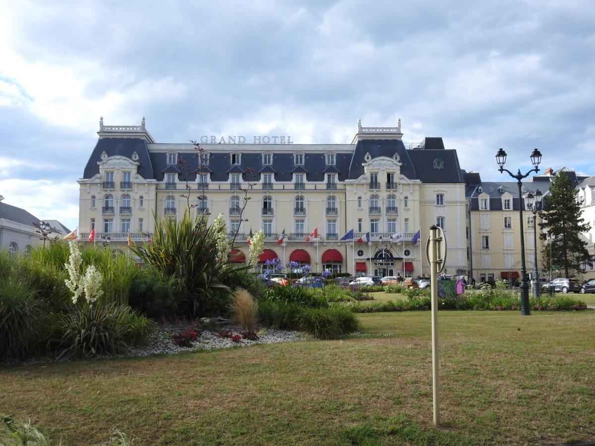 Les 3 Mouettes A Cabourg - Cote Normande Lejlighed Eksteriør billede
